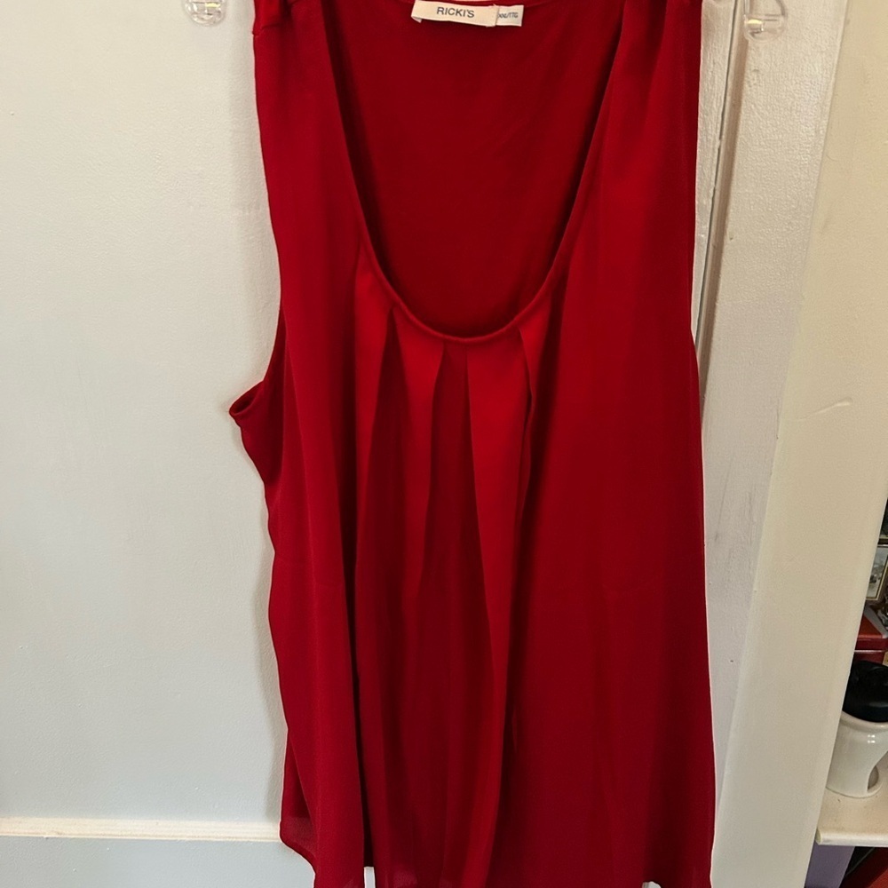 Ricki's Red Sleeveless Blouse - XXL- pleats down the front- festive- dressy-used